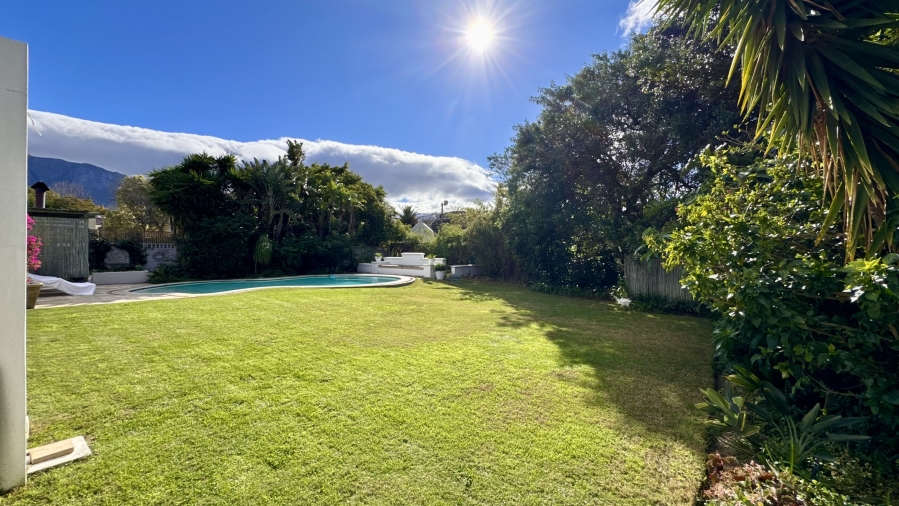 To Let 3 Bedroom Property for Rent in Tokai Western Cape